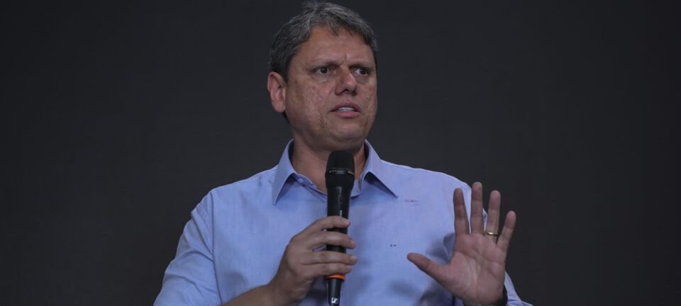 Tarcísio adia viagem para articular anistia e solicita ao STF permissão para visitar Bolsonaro 2 ocrente 1757974616