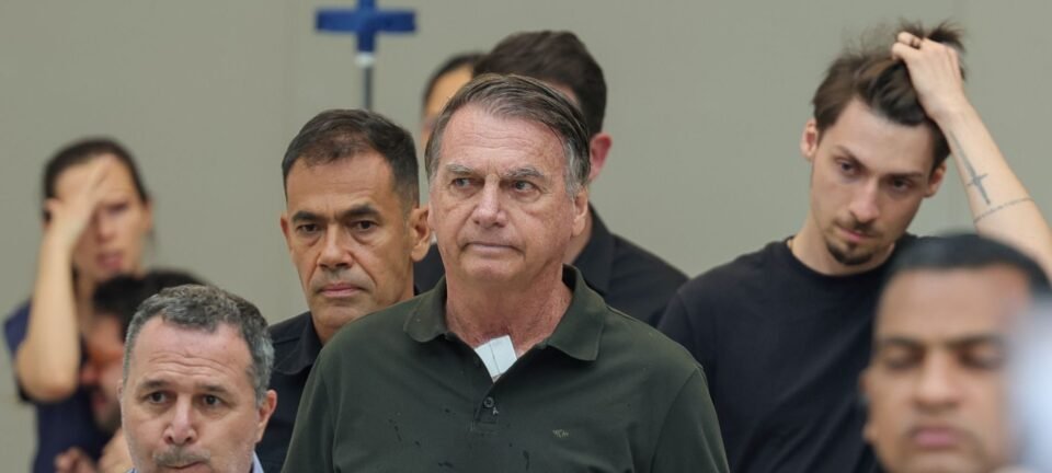 Moraes cobra explicação da Polícia Penal e dá 24 horas por demora na volta de Bolsonaro ao lar monitorado 2 ocrente 1757978308