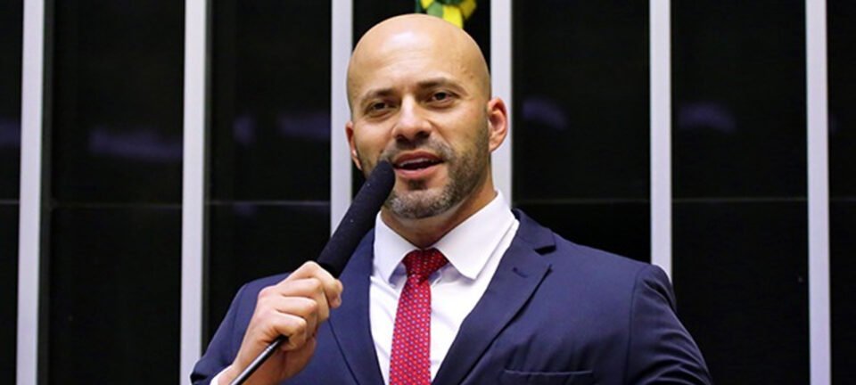 Direção de colônia agrícola é afastada por permitir visitas fora das regras a Daniel Silveira 2 ocrente 1758031341