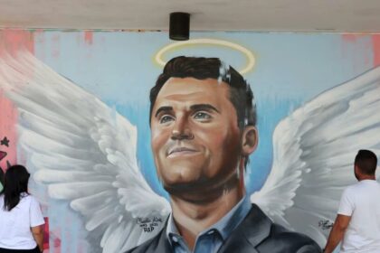 Colunista aponta celebração da morte de Charlie Kirk como ameaça ao debate democrático 12 ocrente 1758047519