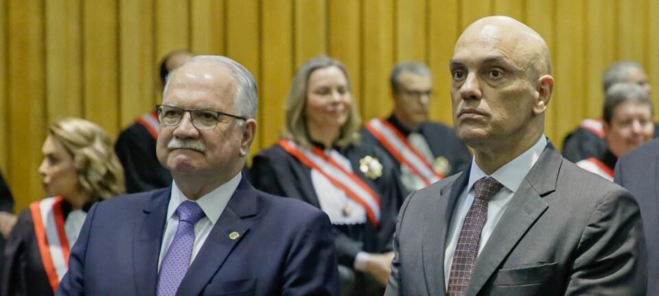 Fachin e Moraes entregam a Lula convite para posse na presidência do STF 2 ocrente 1758059252
