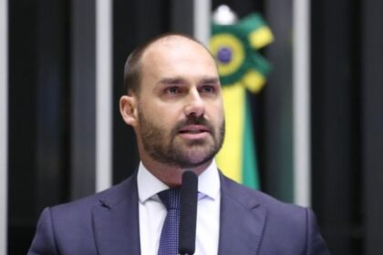 PL confirma Eduardo Bolsonaro como líder da Minoria na Câmara e tenta barrar risco de cassação 10 ocrente 1758061926