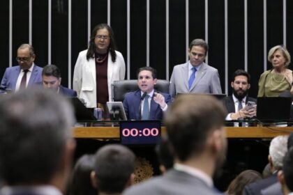 PEC da Imunidade avança na Câmara: 353 votos aprovam texto em 1º turno 16 ocrente 1758071823