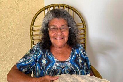 Milagre no Acre: idosa analfabeta aprende a ler apenas a Bíblia e leva mensagem a detentos 20 ocrente 1758083521