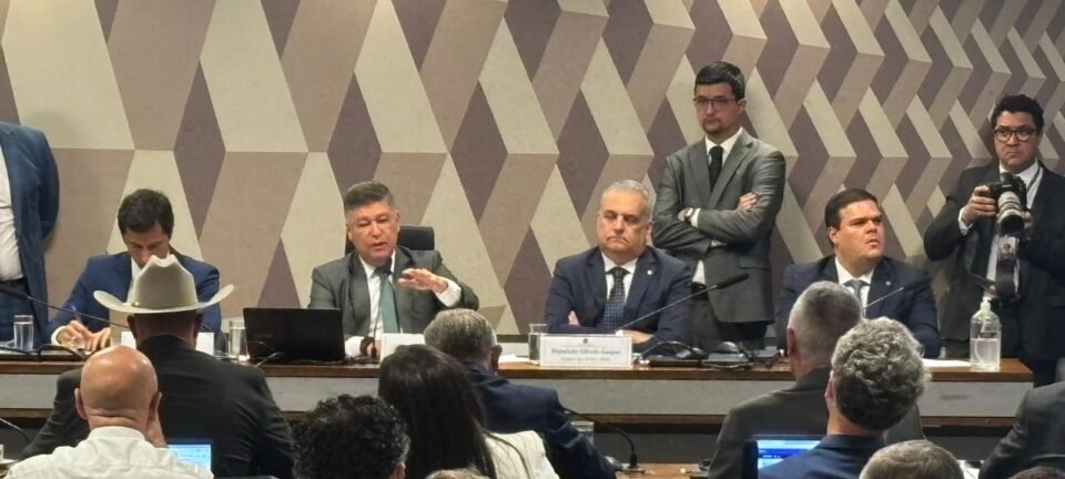 STF assegura direito ao silêncio a Nelson Wilians e protege sócio do “Careca do INSS” na CPMI 2 ocrente 1758189010