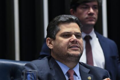 Alcolumbre remete PEC da Imunidade à CCJ e adia votação no plenário 14 ocrente 1758193390