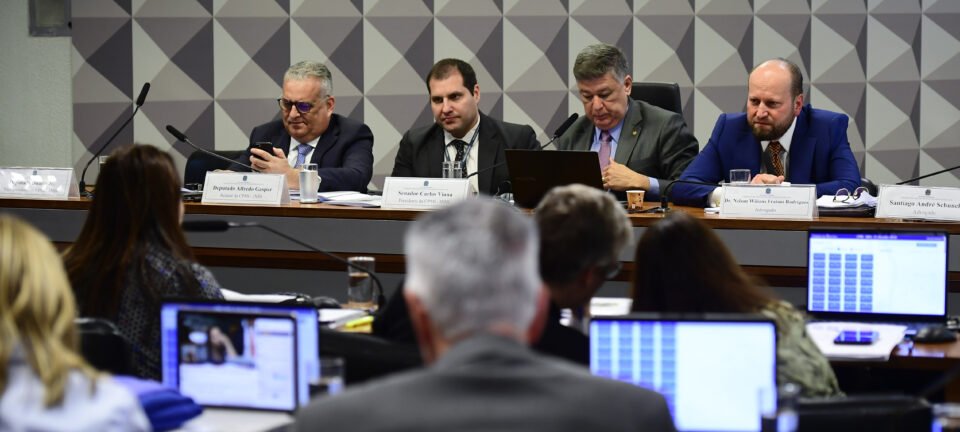 CPMI do INSS chama Jorge Messias, chefe da PF e mais autoridades para explicar fraudes na Previdência 2 ocrente 1758233858