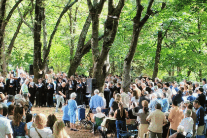 Mil cristãos lotam aldeia histórica na França em defesa da liberdade religiosa 16 ocrente 1758257236