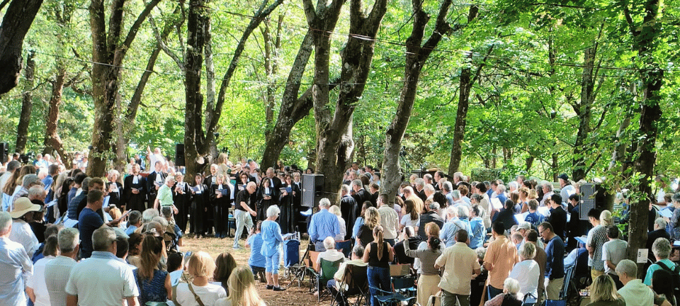 Mil cristãos lotam aldeia histórica na França em defesa da liberdade religiosa 2 ocrente 1758257236
