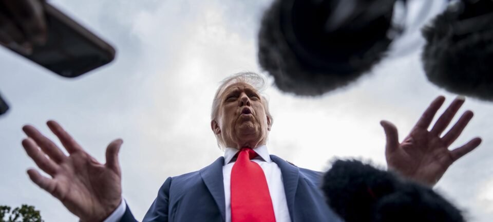 Trump estabelece taxa de US$ 100 mil para visto H-1B e cria “Cartão Dourado” de até US$ 2 milhões 2 ocrente 1758332783
