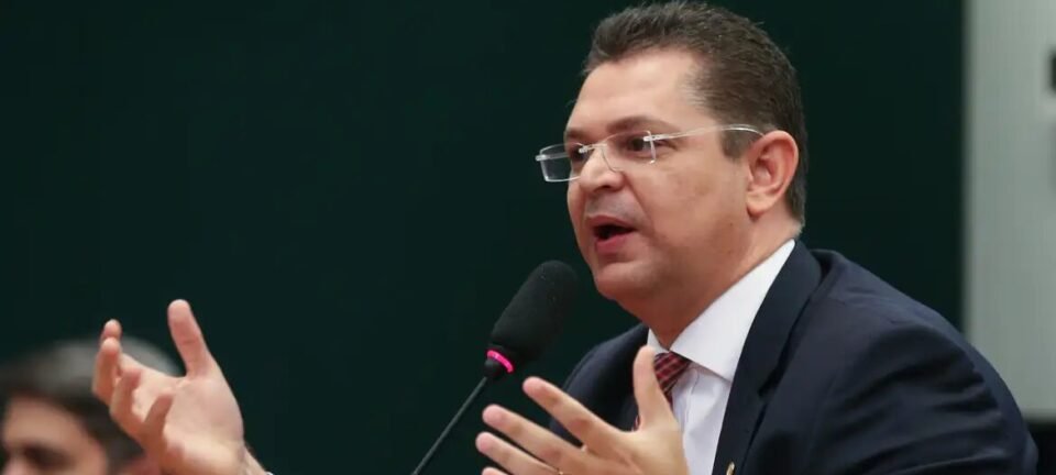 PL dá ultimato a relator: amnistia total ou saída do projeto, afirma Sóstenes Cavalcanti 2 ocrente 1758350811