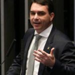 Flávio Bolsonaro afirma na Itália que STF interfere nas votações do Congresso 5 ocrente 1758383358