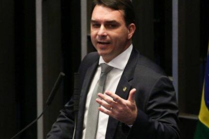Flávio Bolsonaro afirma na Itália que STF interfere nas votações do Congresso 4 ocrente 1758383358