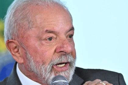 Lula viaja a Nova York com comitiva reduzida após baixas de Padilha e Haddad 10 ocrente 1758415759