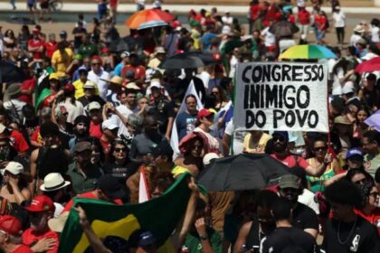 Artistas históricos reforçam atos da esquerda contra o projeto de anistia neste domingo 10 ocrente 1758466052