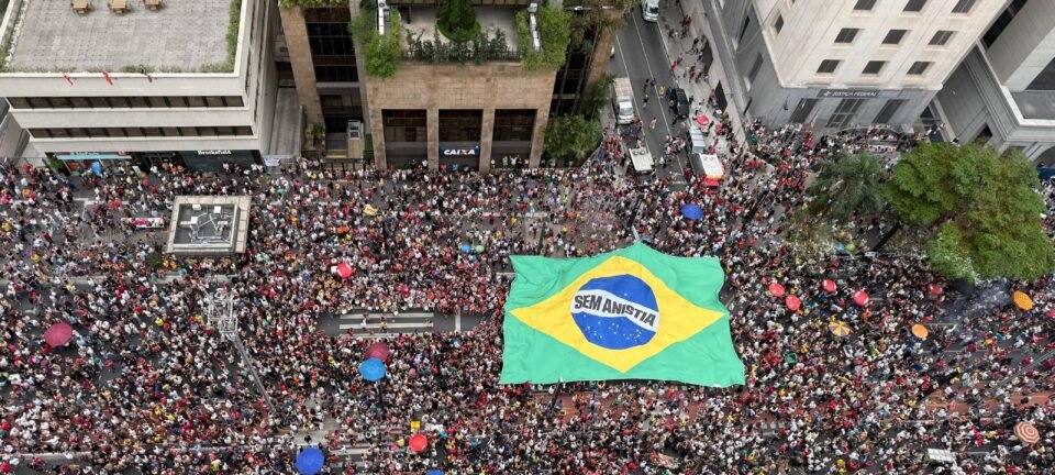 Protestos em capitais criticam anistia aos condenados de 8 de janeiro e a PEC da Imunidade 2 ocrente 1758487613