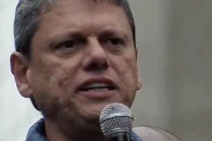 Tarcísio tenta conciliar base bolsonarista e centro para viabilizar 2026 14 ocrente 1758508323