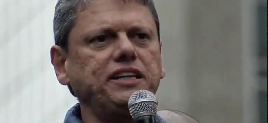 Tarcísio tenta conciliar base bolsonarista e centro para viabilizar 2026 2 ocrente 1758508323
