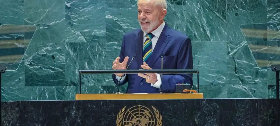 Lula é alvo de vaias de brasileiros em Nova York antes de discursar na ONU 2 ocrente 1758544446