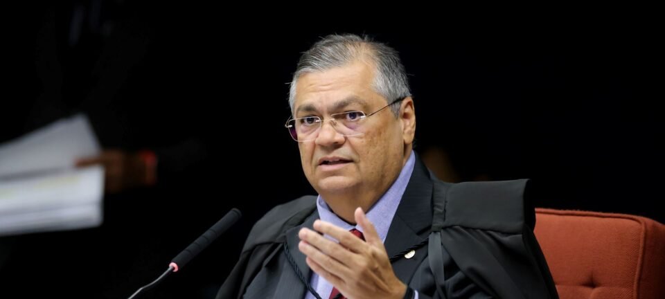 Dino condena sanções dos EUA à esposa de Moraes e pede respeito à soberania do Brasil 2 ocrente 1758581211