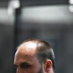 Ausente dos trabalhos, Eduardo Bolsonaro é barrado da liderança da minoria e pode perder mandato 5 ocrente 1758626320