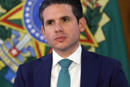 Câmara marca para 1º de outubro votação da isenção de IR para salários até R$ 5 mil 6 ocrente 1758660512