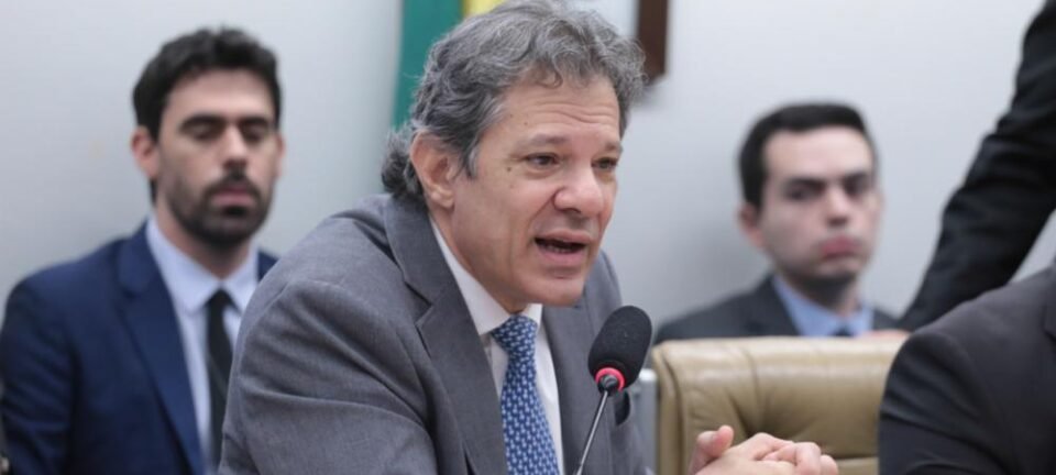 Gritos e insultos marcam audiência com Haddad na Comissão de Agricultura 2 ocrente 1758757728