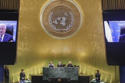 Abbas acusa Israel de “genocídio” e promete excluir Hamas de eventual governo em Gaza na ONU 20 ocrente 1758814453