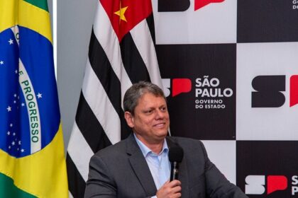 Tarcísio afasta rumores de “aval” de Bolsonaro e reafirma foco na reeleição em São Paulo 8 ocrente 1758831406