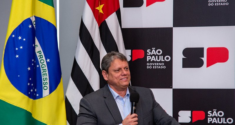 Tarcísio afasta rumores de “aval” de Bolsonaro e reafirma foco na reeleição em São Paulo 2 ocrente 1758831406
