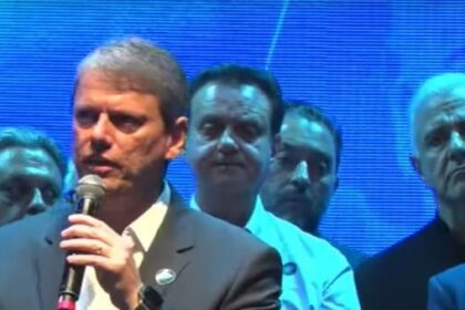 Tarcísio pressiona por reunião entre Lula e Trump para pôr fim às novas tarifas dos EUA 12 ocrente 1758900736