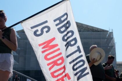 Cortes federais fazem Planned Parenthood suspender marcações de aborto em Wisconsin 6 ocrente 1758904532