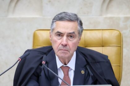 Despedida de Barroso no STF é marcada por lágrimas, elogios e debates sobre sanções e CPMI 4 ocrente 1758923231