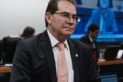 Divergências e atrito com o Senado colocam em risco votação da anistia na Câmara 12 ocrente 1758947775