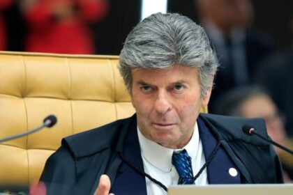 Fux se opõe a Moraes e defende absolvição de dois acusados pelos atos de 8 de janeiro 16 ocrente 1758979960
