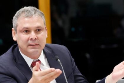 PT solicita troca de relator em processo que pode cassar Eduardo Bolsonaro 8 ocrente 1759203135
