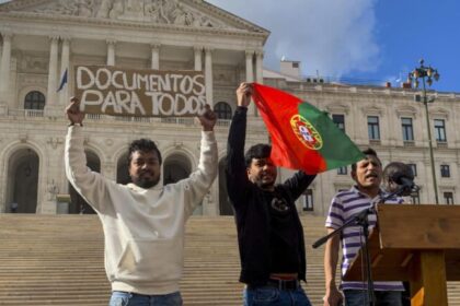Parlamento português aprova nova versão da Lei de Estrangeiros com maioria de direita 16 ocrente 1759245450