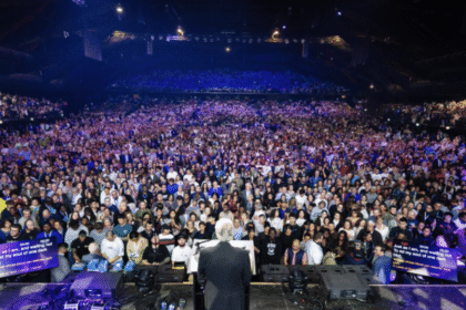 Festival da Esperança reúne mais de 14 mil pessoas em Bruxelas com pregação de Franklin Graham 6 ocrente 1759248087