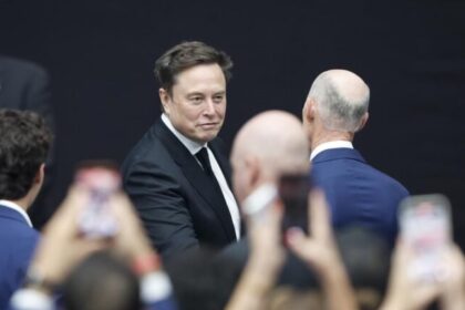 Elon Musk entra em campanha nas redes para que assinantes cancelem a Netflix 12 ocrente 1759419119