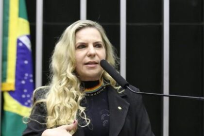 Deputada Luizianne Lins pede rompimento de laços do Brasil com Israel após detenção em flotilha rumo a Gaza 12 ocrente 1759440789