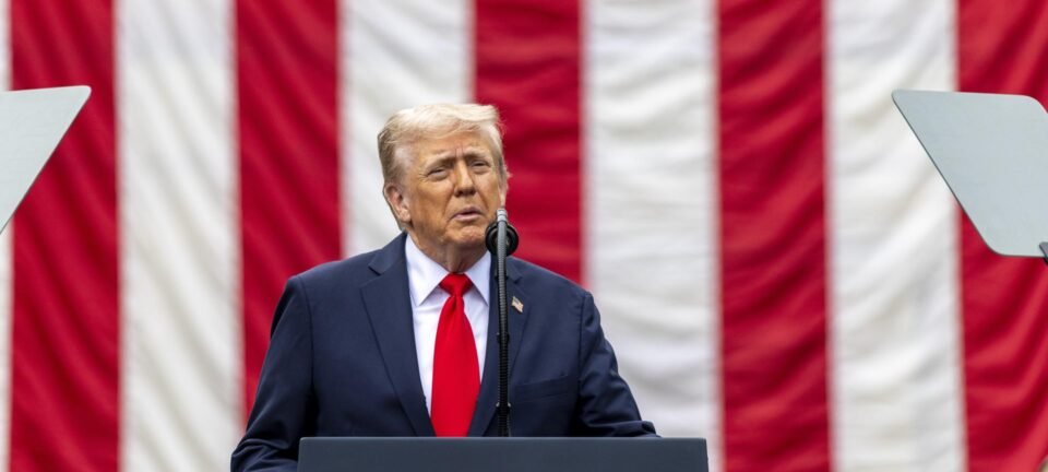 Trump avisa Congresso que EUA entram em “conflito armado” contra cartéis de drogas 2 ocrente 1759488494