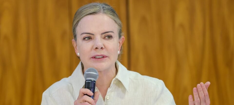 Isenção de IR até R$ 5 mil anima governo a discutir fim da jornada 6×1, diz Gleisi 2 ocrente 1759490239