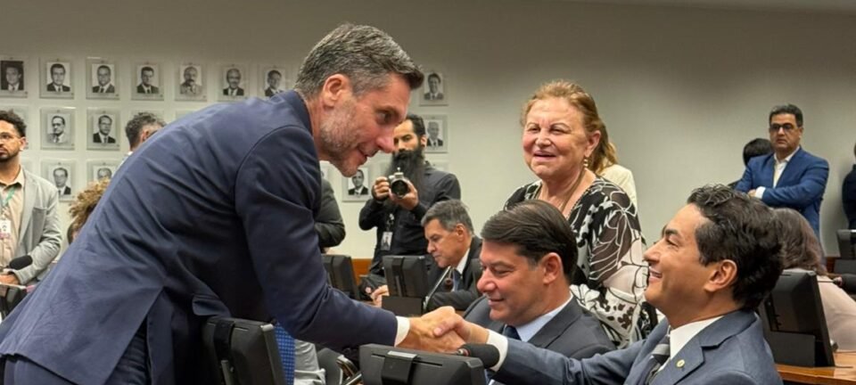 Câmara aprova projeto que corta poderes do STF para criar normas e impor medidas ao Executivo 2 ocrente 1759506431