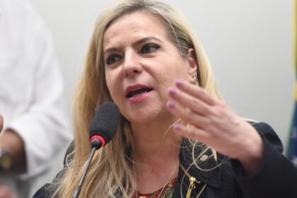 Deputada Luizianne Lins permanece detida em Israel após rejeitar expulsão sumária 2 ocrente 1759631511