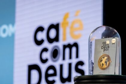 Série “Café com Deus Pai” supera 10 milhões de exemplares e lança sexto volume interativo 14 ocrente 1759700872