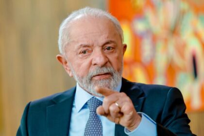 Pacote pró-reeleição de Lula eleva risco de ajuste fiscal drástico em 2027, dizem economistas 14 ocrente 1759714317