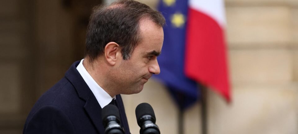 Renúncia relâmpago de Sébastien Lecornu aprofunda instabilidade política na França 2 ocrente 1759750348