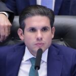 Hugo Motta descarta mandato à distância e impede atuação de Eduardo Bolsonaro dos EUA 4 ocrente 1759769182