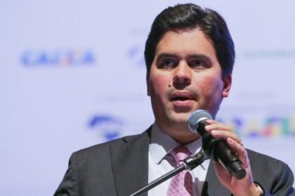 Desafiando ultimato do PP, Fufuca reafirma apoio a Lula na eleição de 2026 18 ocrente 1759834057