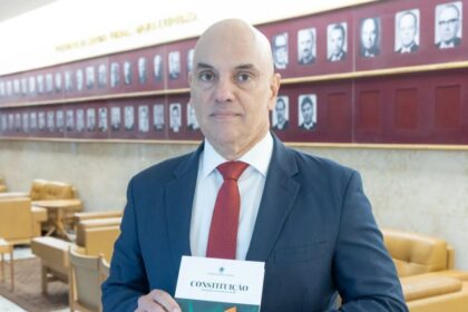 Colunista afirma que Alexandre de Moraes age sem freios e aponta “duplo padrão” no STF 10 ocrente 1759854756